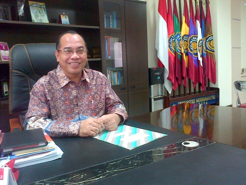 Board of Governors - Dr.dr. Sukadiono M.M