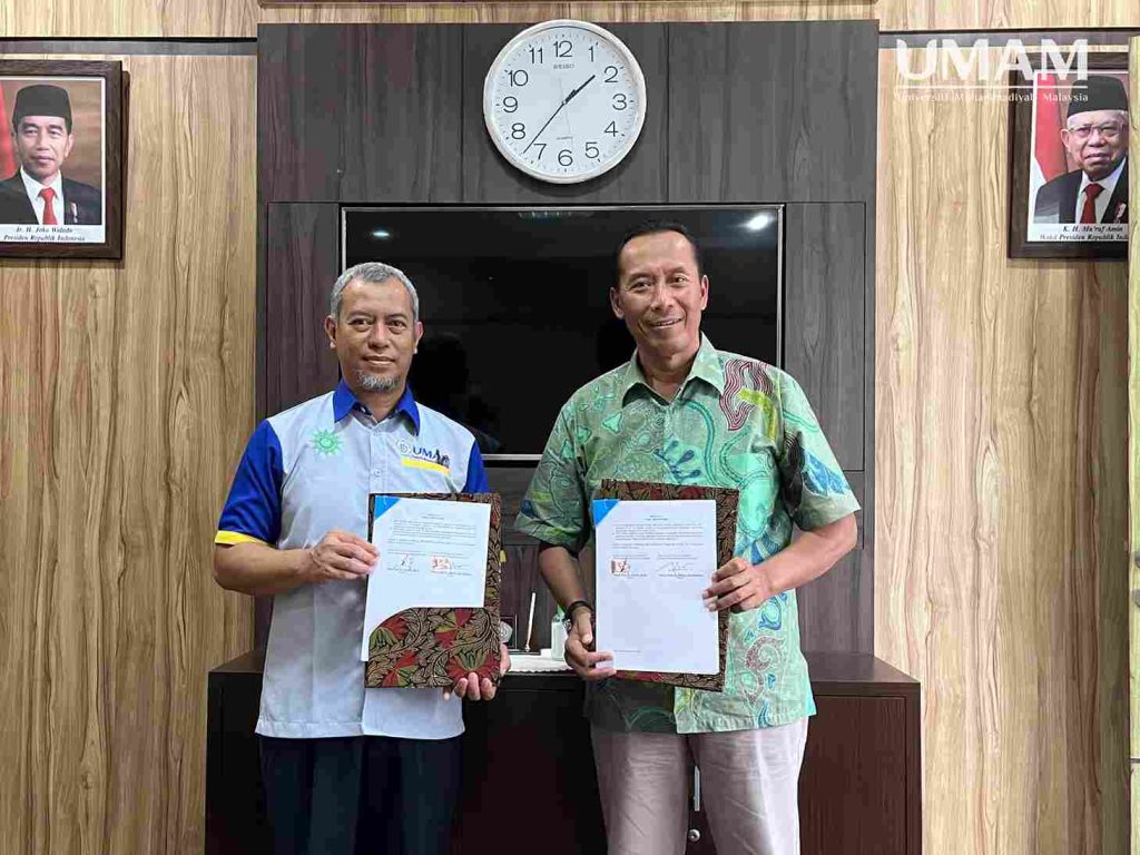 Signing of MoU between UMAM and UM Malang_with Rector UM Malang
